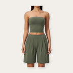 Conjunto de yoga Sukha Flow da Shamar verde floresta: top cai-cai e calções largos, vista de frente