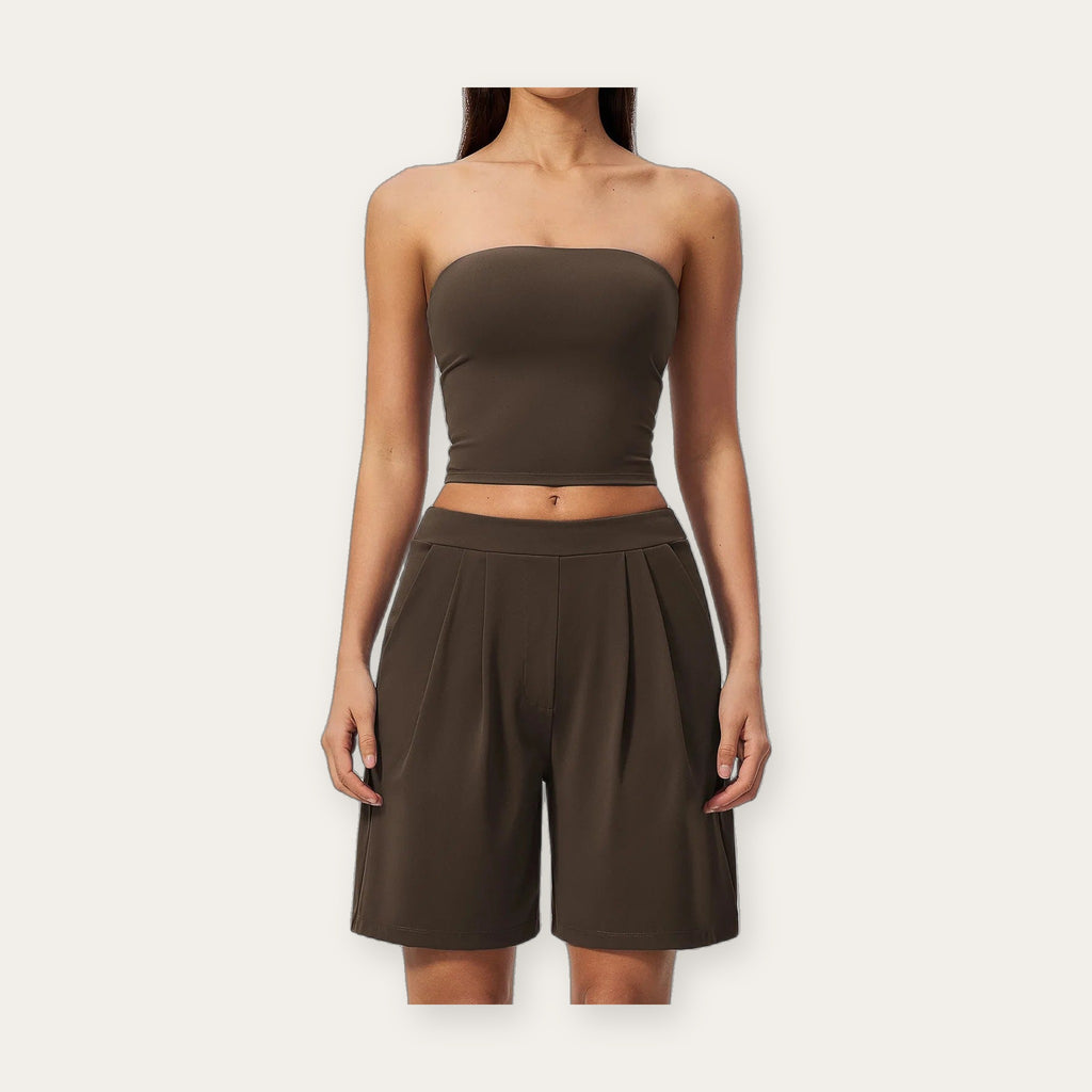 Conjunto de yoga Sukha Flow da Shamar café: top cai-cai e calções largos, vista de frente