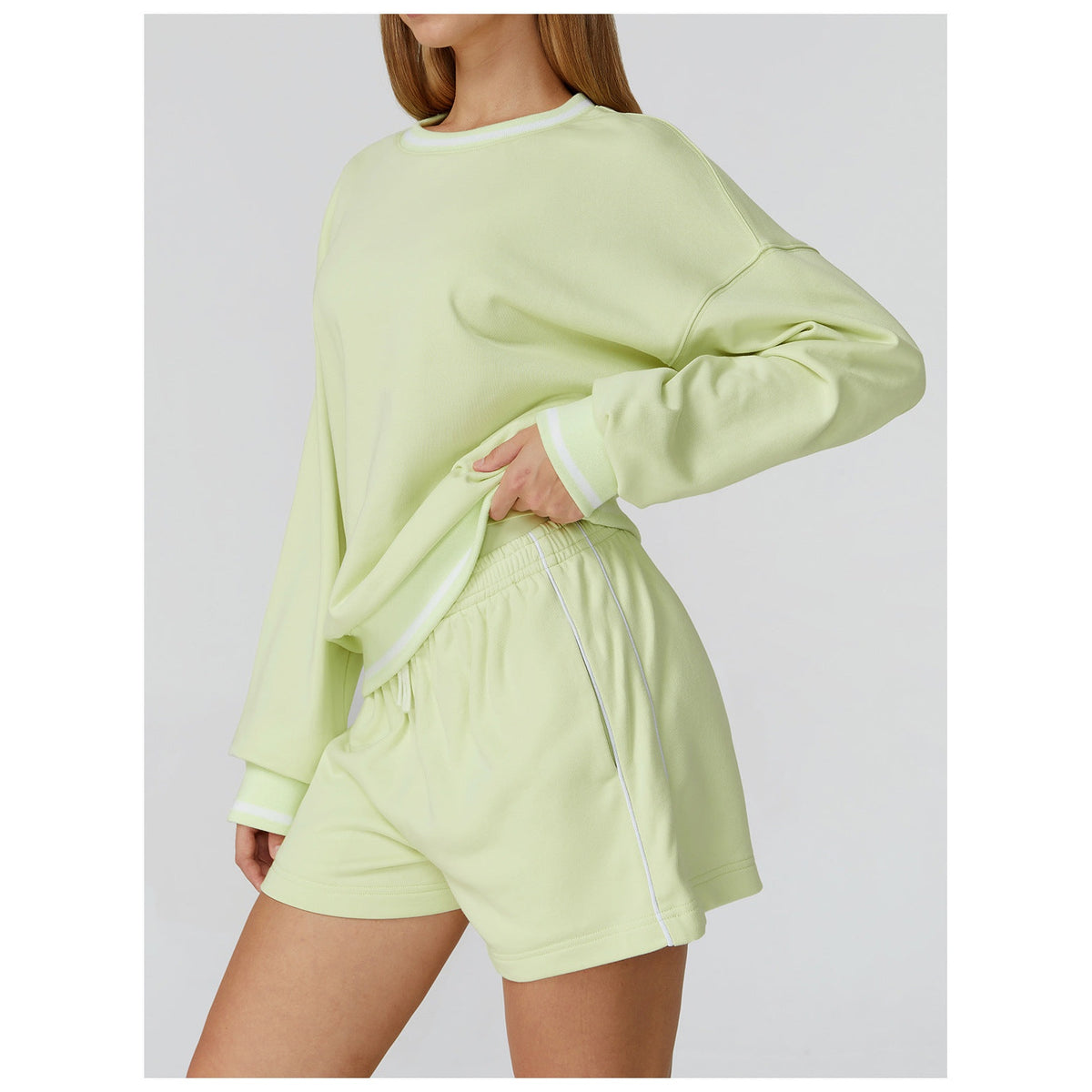 Camisola Shlama Ease verde-lima com calções a condizer – vista lateral