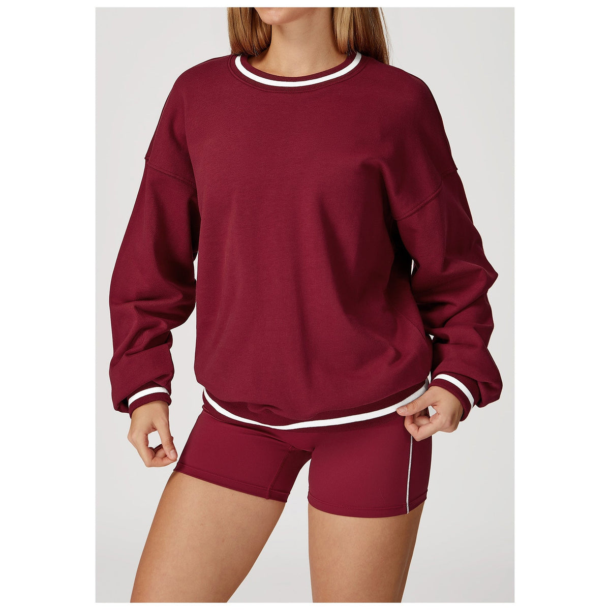 Camisola Shlama Ease vermelho-cereja com calções a condizer – vista de frente