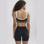 Conjunto Yara Vitality preto com top e calções – vista de costas
