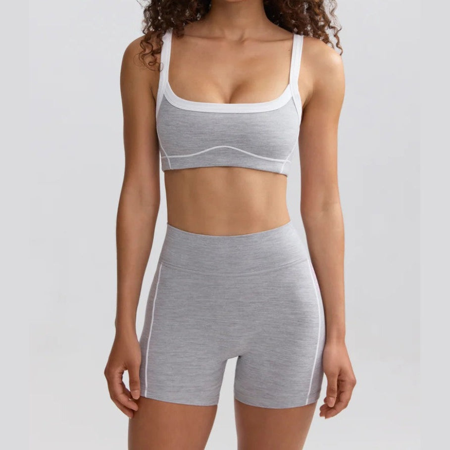 Conjunto Yara Vitality cinzento com top e calções – vista de frente