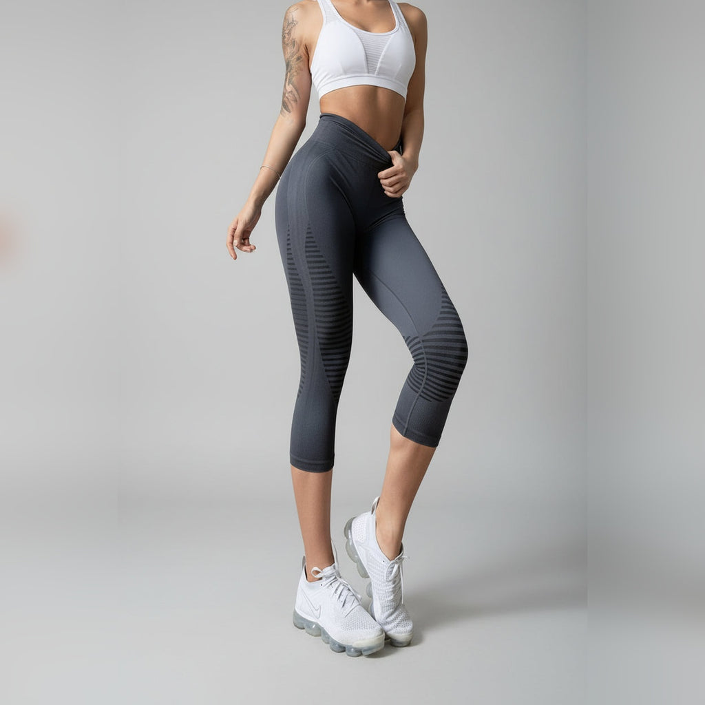 Leggings capri NaturaLine cinzento-escuras com top branco – vista lateral
