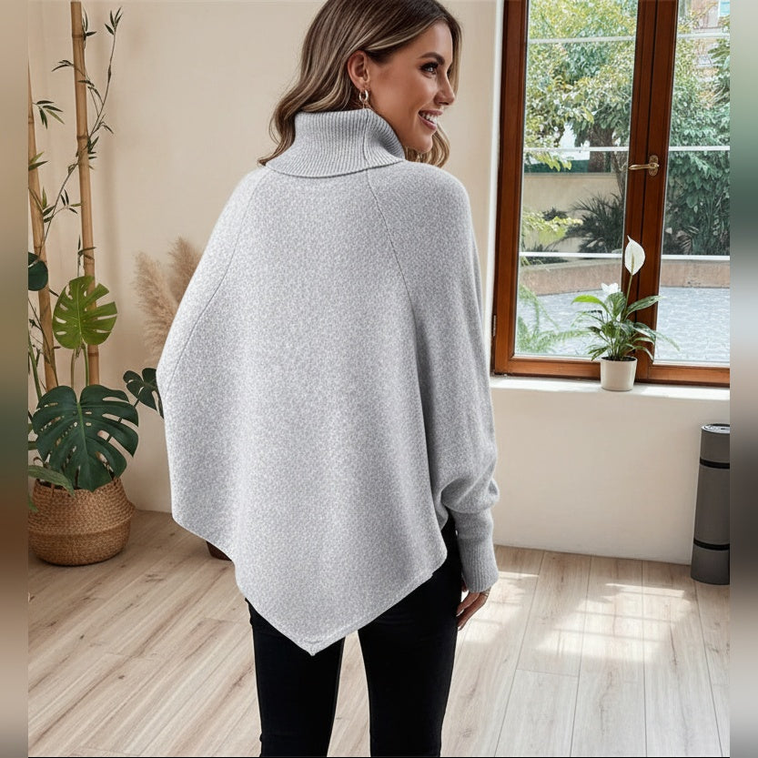 Camisola Shala de malha cinzento-clara em estilo poncho – vista de costas