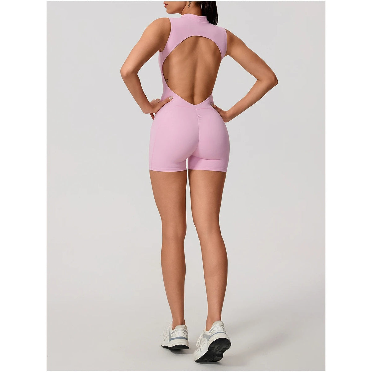 Macacão Moon Veil Sculpt rosa de gola alta com costas abertas – vista de costas
