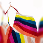 Alças e tecido às riscas multicolores do vestido Navaeh – detalhe