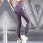Leggings de yoga com bolsos roxas com bolso lateral – vista lateral