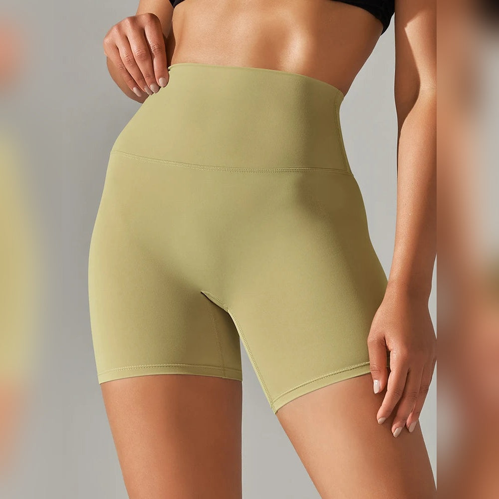 Vita Motion Shorts — Corpo em Ação – Amarelo Escuro