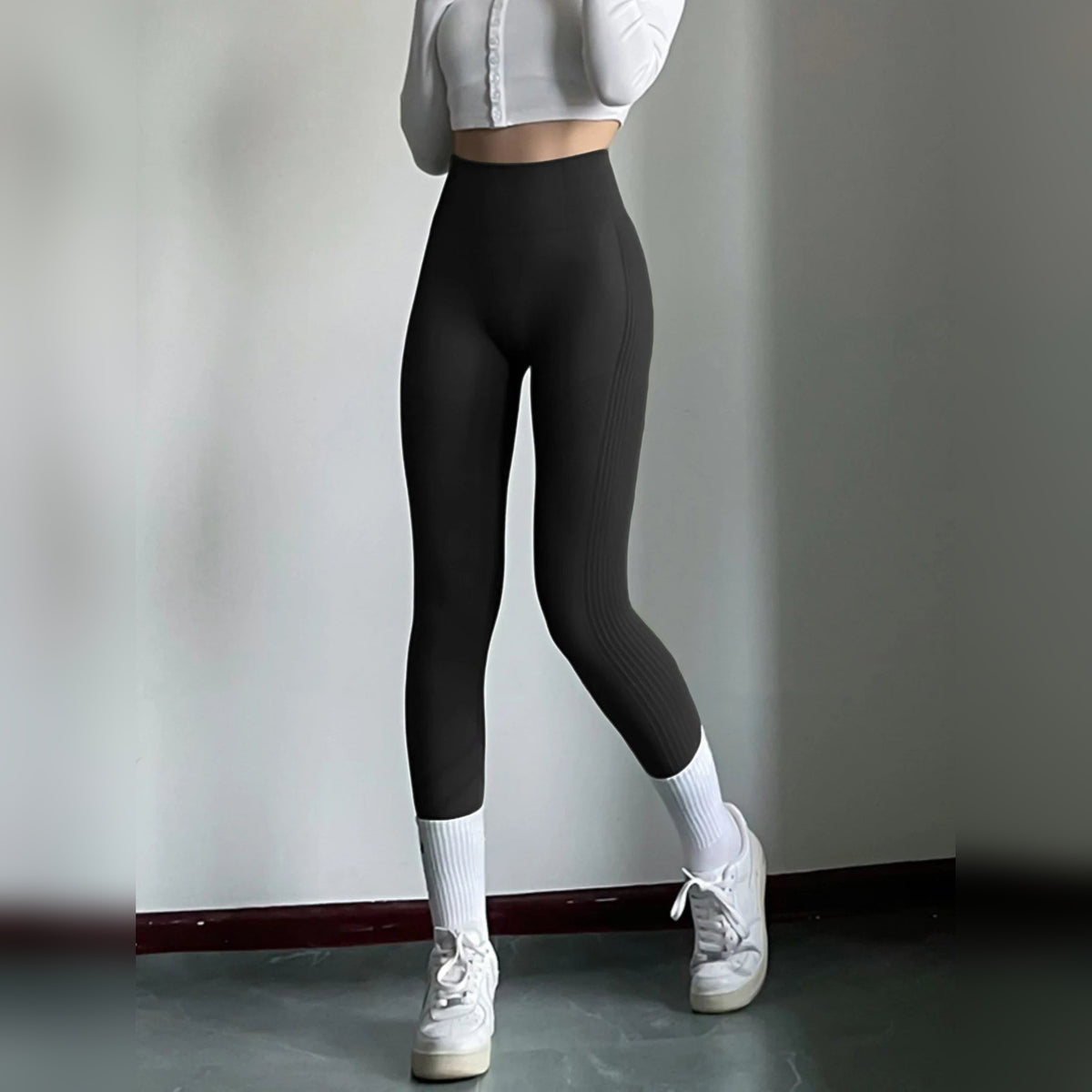 Kaia Sculpt Flow Leggings – Corpo e Energia – Preto