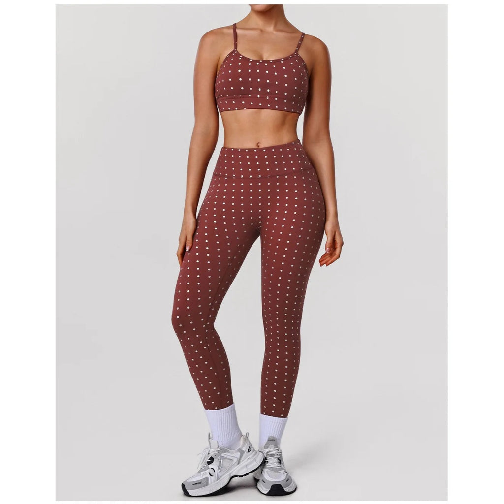 Conjunto Starlight Flow vermelho com top e leggings – vista de frente