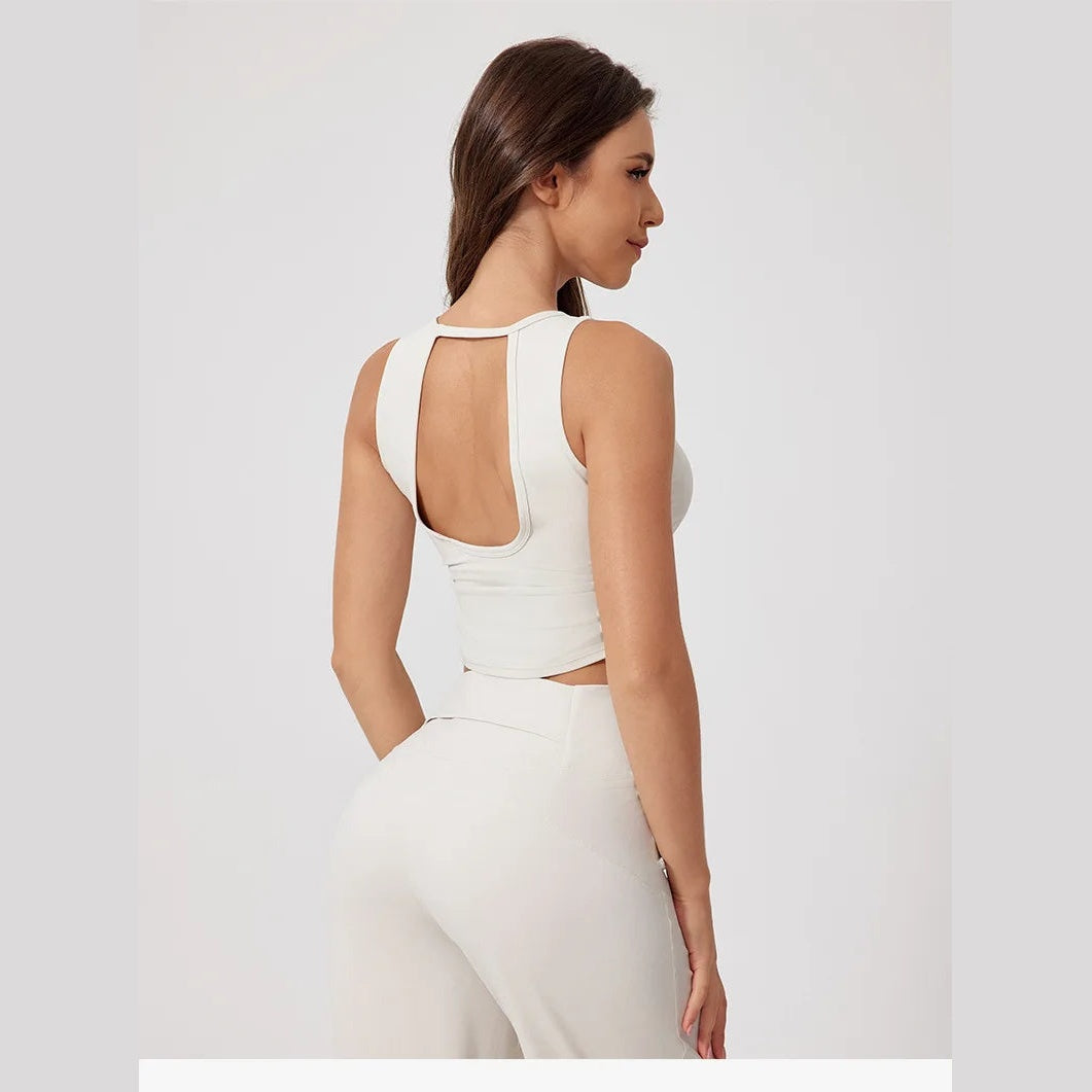 Top Sky Serenity branco com costas abertas – vista de costas
