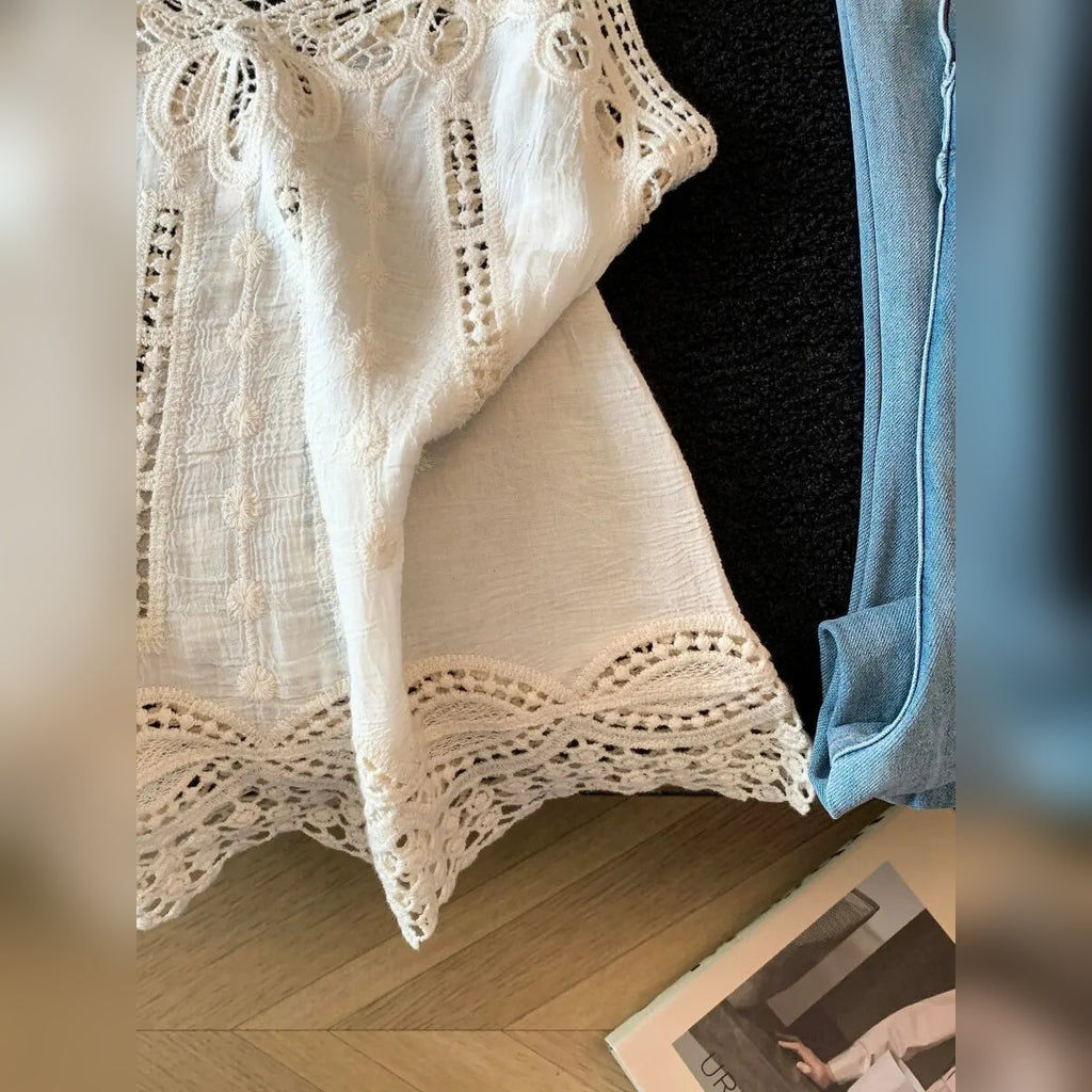 Top Lotus Lace branco com renda na bainha – detalhe do tecido