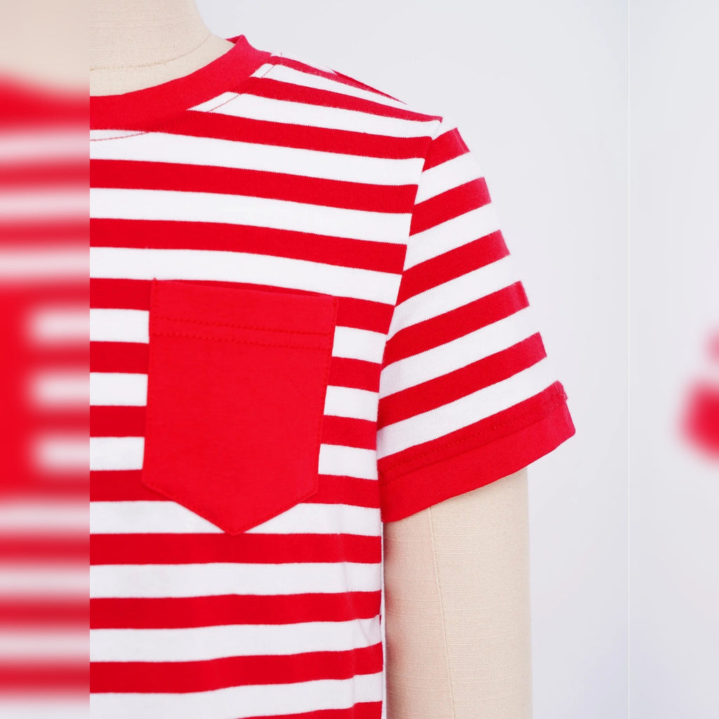 Bolso frontal do body infantil Sukha vermelho às riscas – detalhe