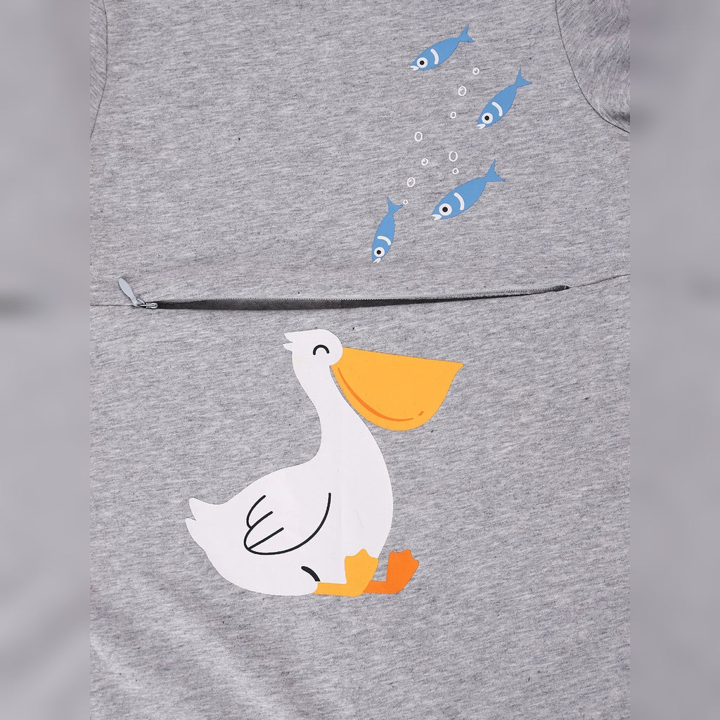 Fecho e estampado de pelicano do macacão Sukha Care cinzento – detalhe