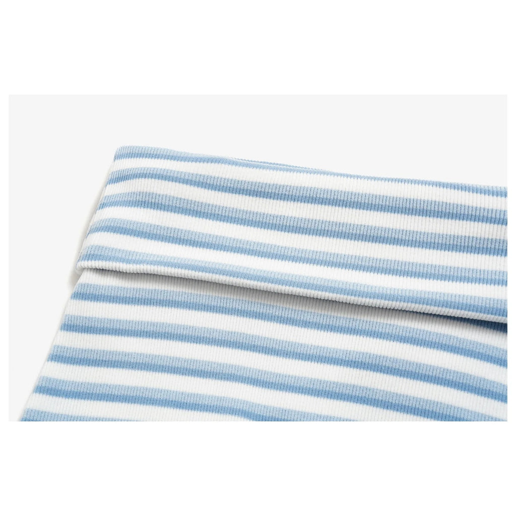 Cós dobrado dos calções Prana Stripe azul-claros às riscas – detalhe