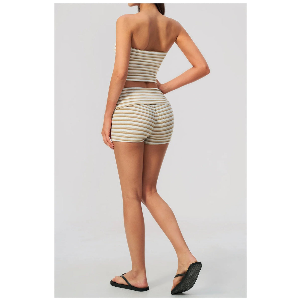 Conjunto Prana Stripe caqui às riscas com top cai-cai – vista de costas