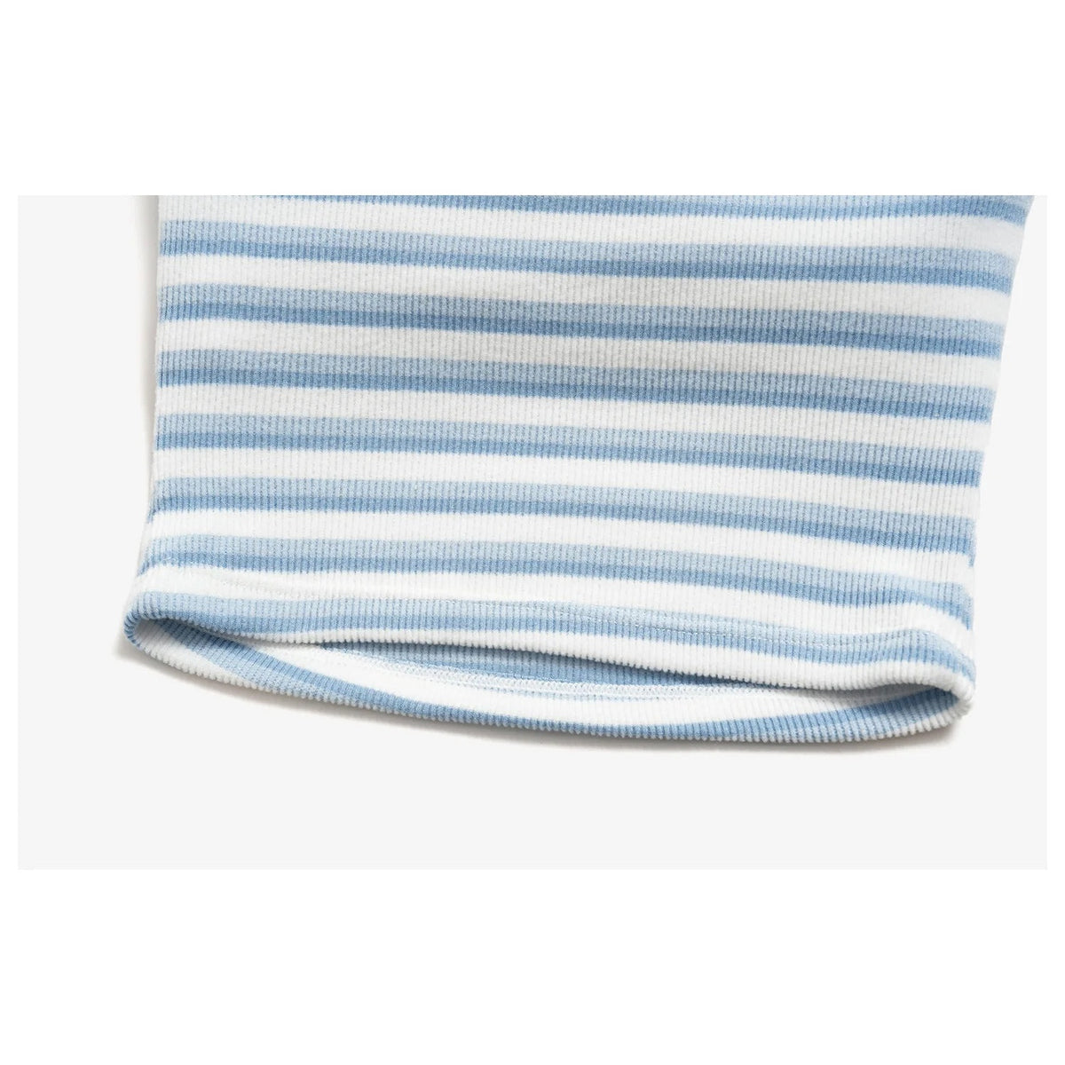 Bainha do top cai-cai Prana Stripe azul-claro às riscas – detalhe