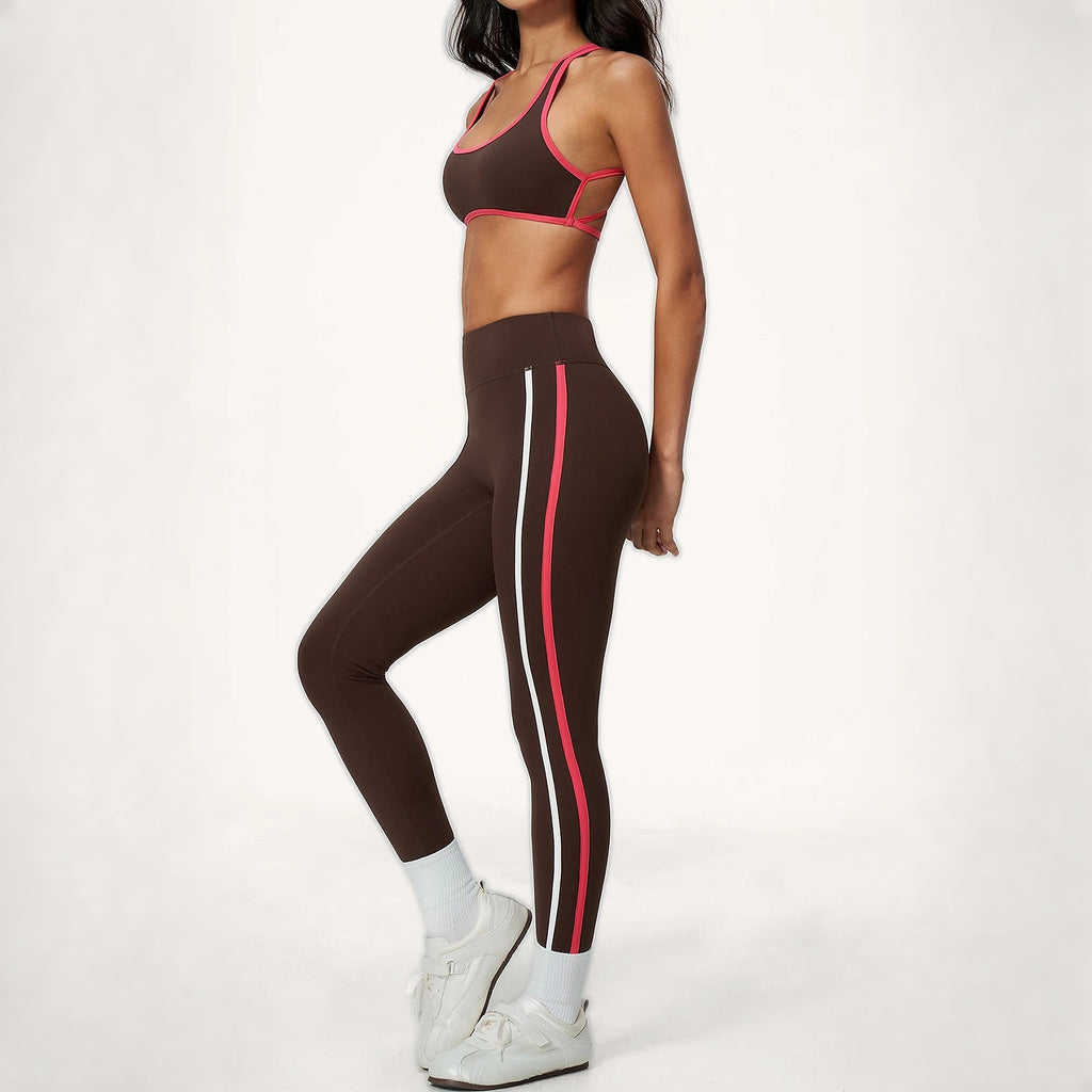 Top e leggings Chaya castanho café com riscas laterais em contraste