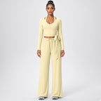 Dhara – Conjunto de Yoga com Top de Manga Comprida e Calças Largas – Cor Amarelo-Claro