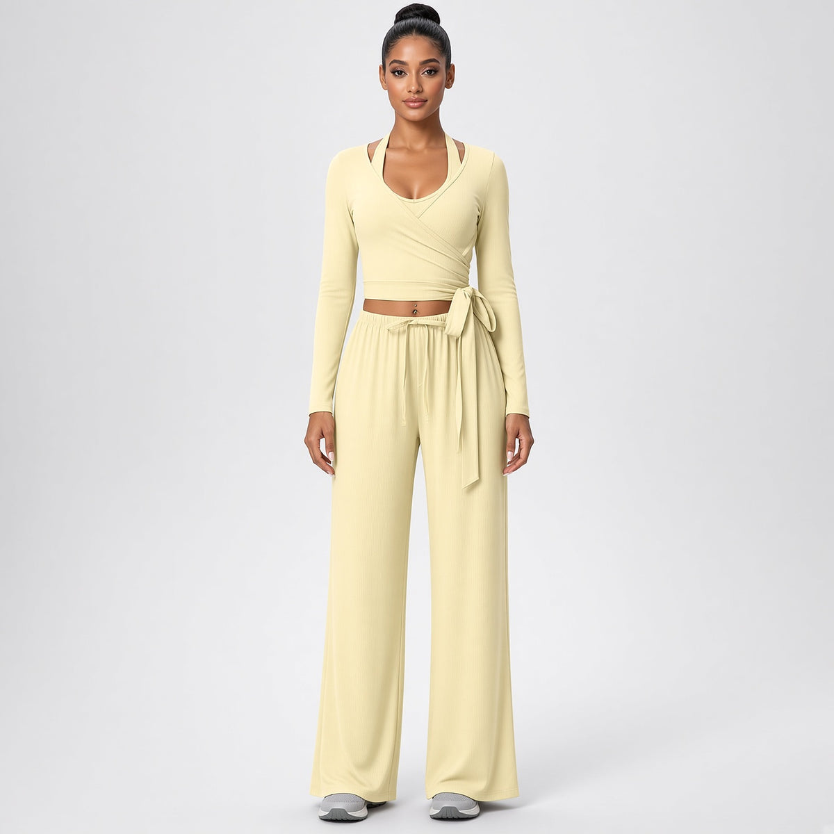 Dhara – Conjunto de Yoga com Top de Manga Comprida e Calças Largas – Cor Amarelo-Claro