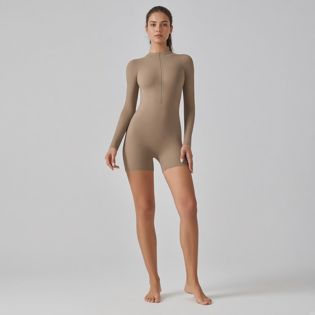 Macacão de Yoga com Leggings Integradas – Elegância e Suporte para o Corpo em Movimento – capa em estúdio