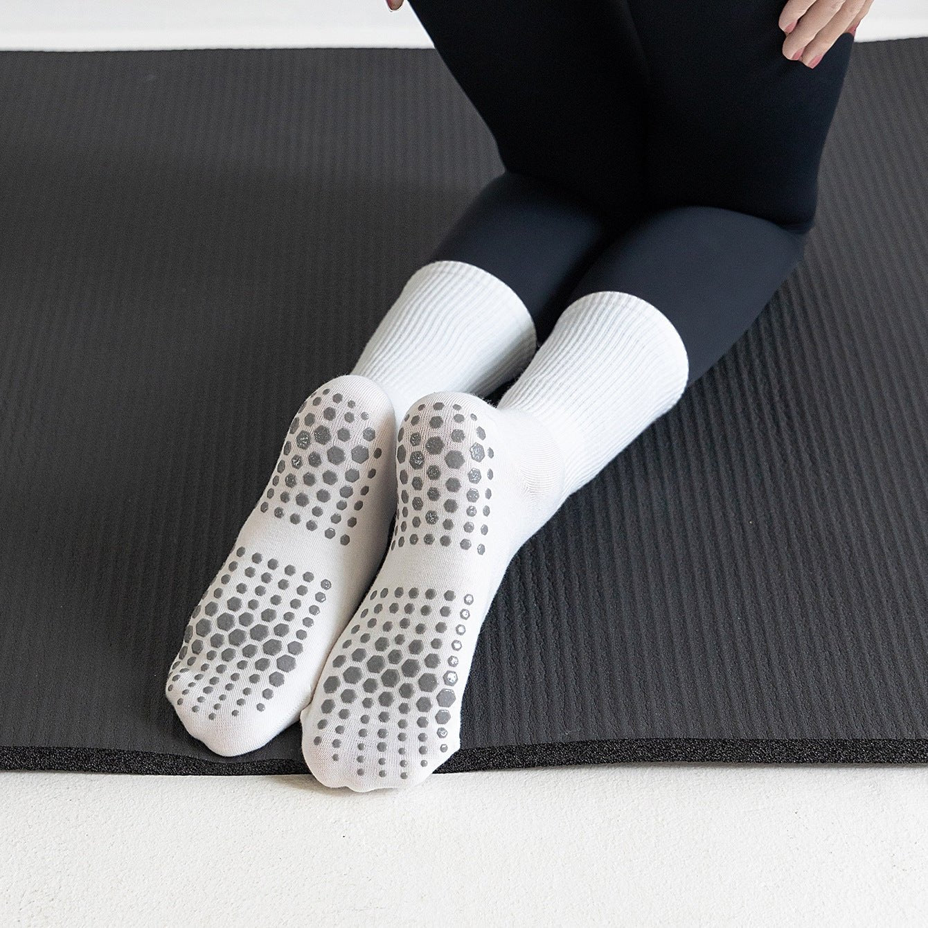 Women's Non-Slip Yoga Socks with Cotton Grip - 5 pairs