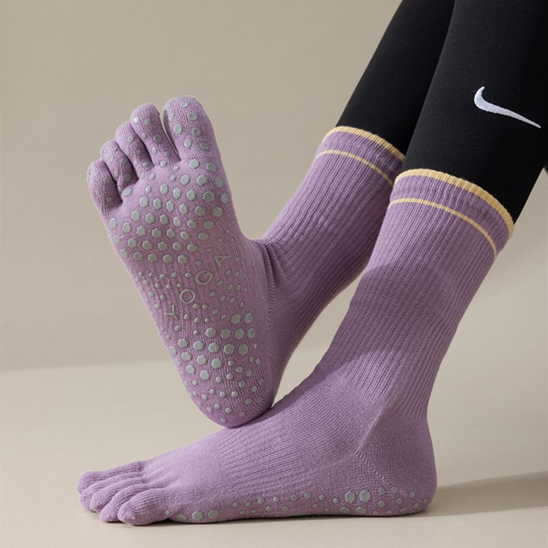 Calcetines de Yoga Antideslizantes con Cinco Dedos – Comodidad y Estabilidad para el Entrenamiento