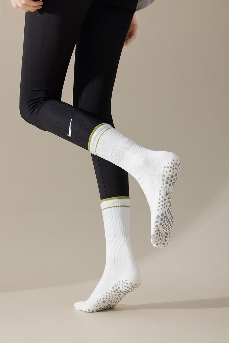 Calcetines de Yoga Antideslizantes con Cinco Dedos – Comodidad y Estabilidad para el Entrenamiento