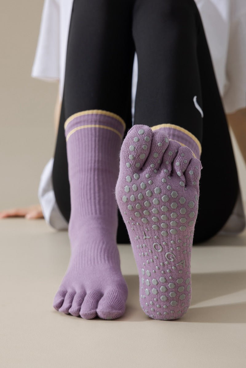Calcetines de Yoga Antideslizantes con Cinco Dedos – Comodidad y Estabilidad para el Entrenamiento