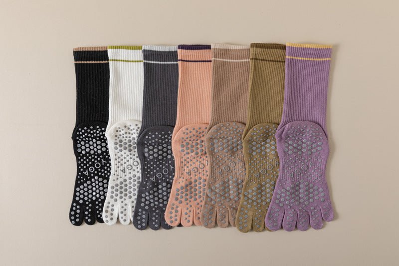 Five-Toe Non-Slip Yoga Socks – Comfort and Stability for Training