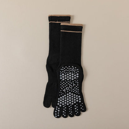 Five-Toe Non-Slip Yoga Socks – Comfort and Stability for Training