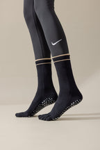 Five-Toe Non-Slip Yoga Socks – Comfort and Stability for Training