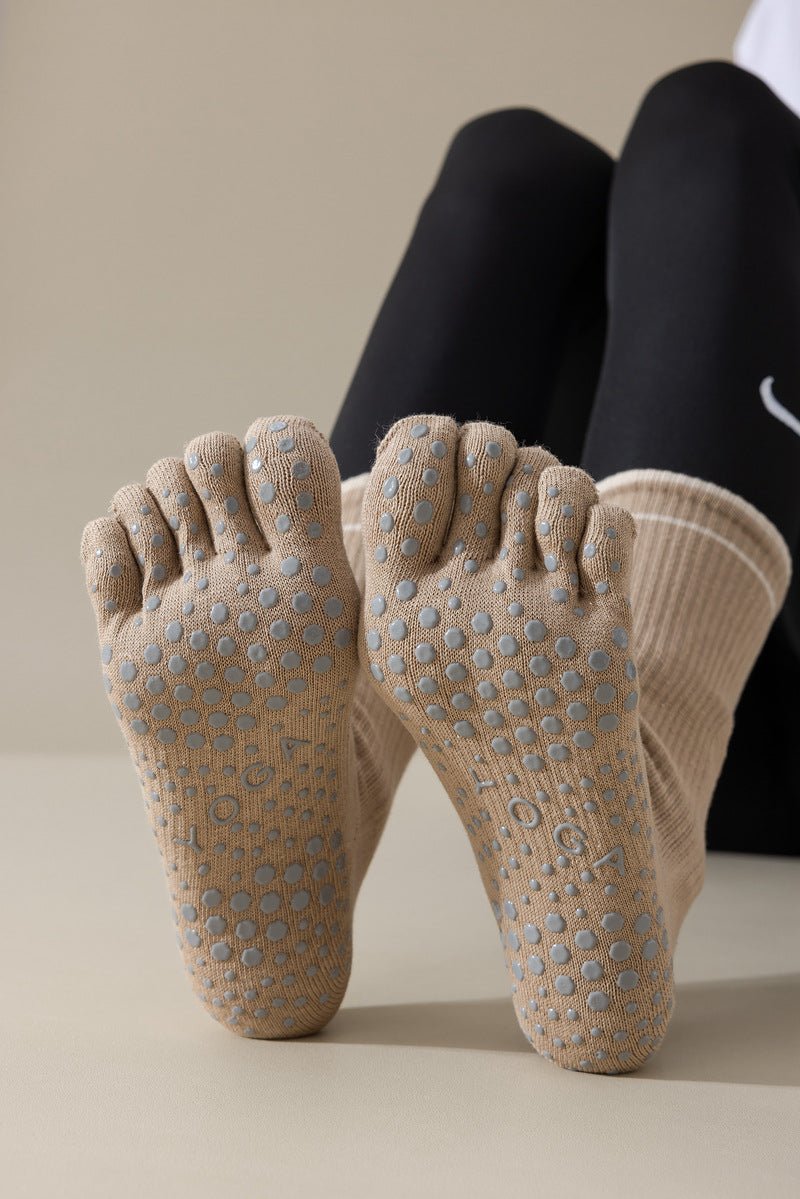 Five-Toe Non-Slip Yoga Socks – Comfort and Stability for Training