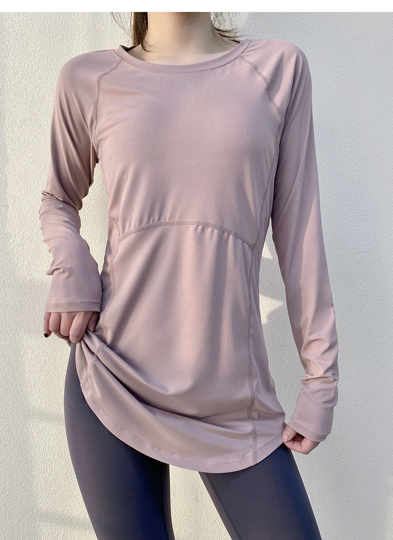 FlowLong – Slim-fit sweatshirt for yoga, running, and active wellness.