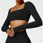 Sutra Fit – Blusa de rendimiento con diseño femenino para movimiento y confort