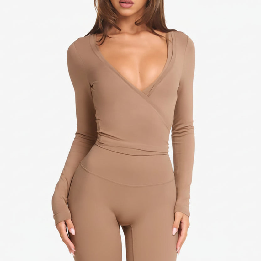 Luna Wrap — Top Deportivo de Manga Larga con Diseño Cruzado y Ajuste Perfecto