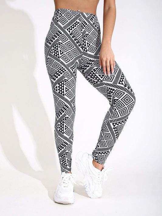 Keya Block Leggings — Structure and Softness in Balance