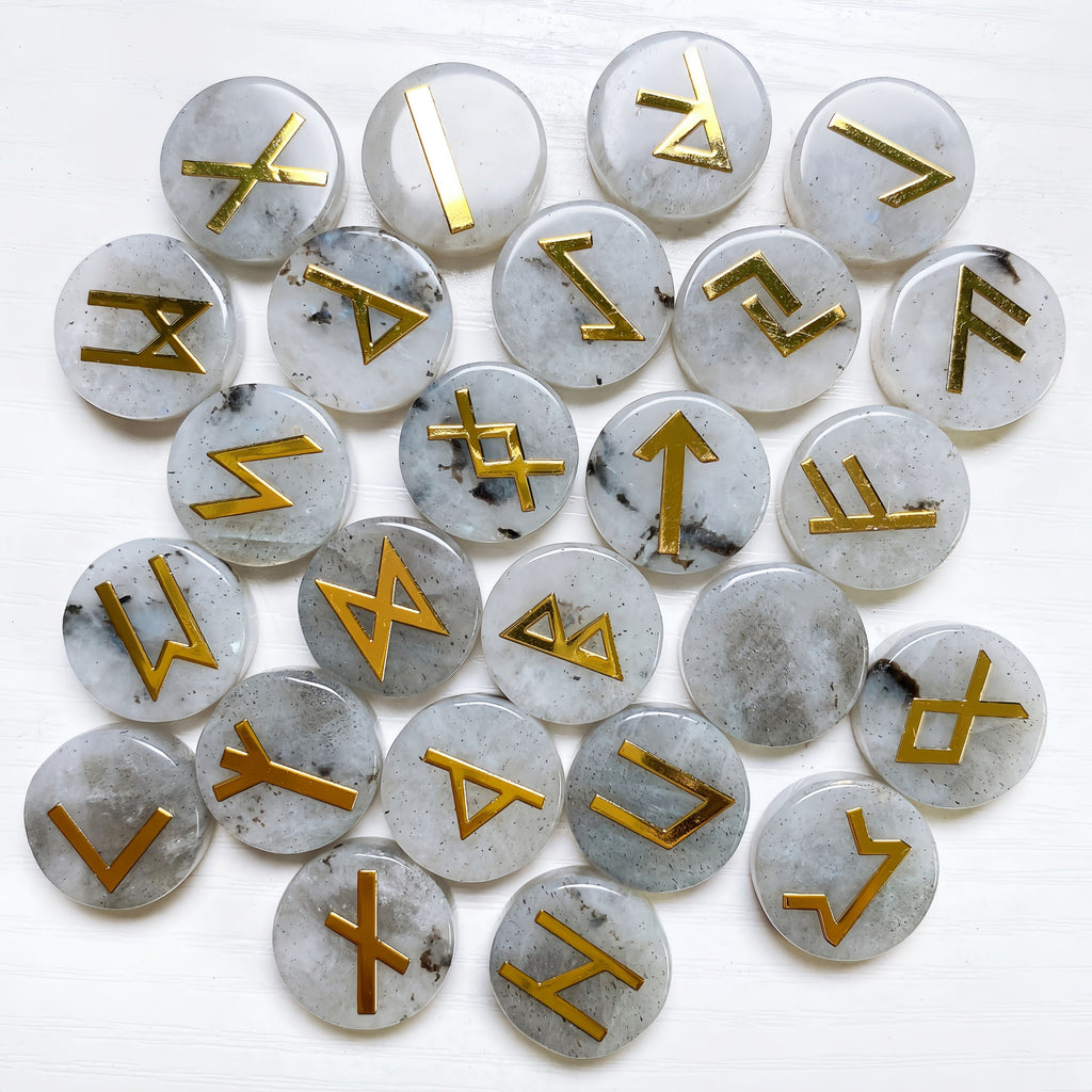 Futhark Stones — Símbolos Sagrados de Sanación y Protección