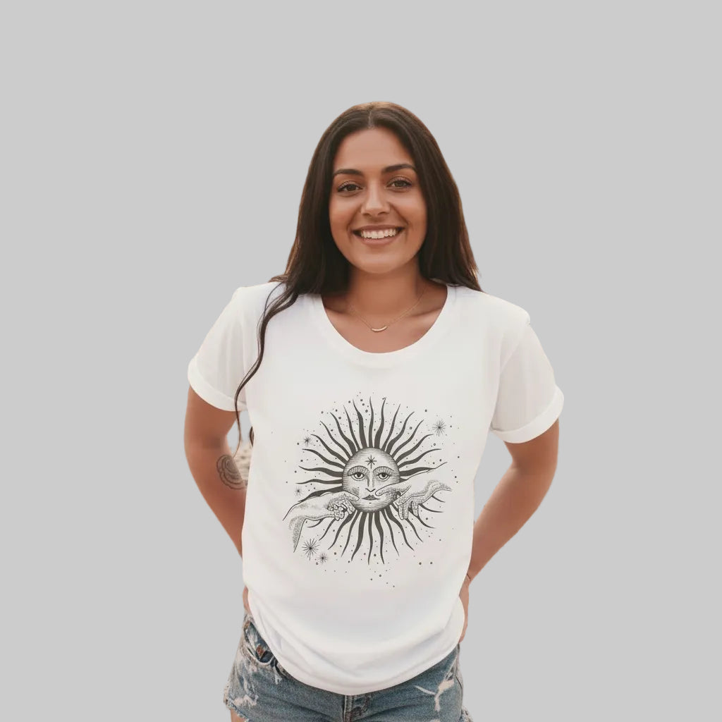 RadiantPalm Tee — La Magia de la Luz en Tus Manos