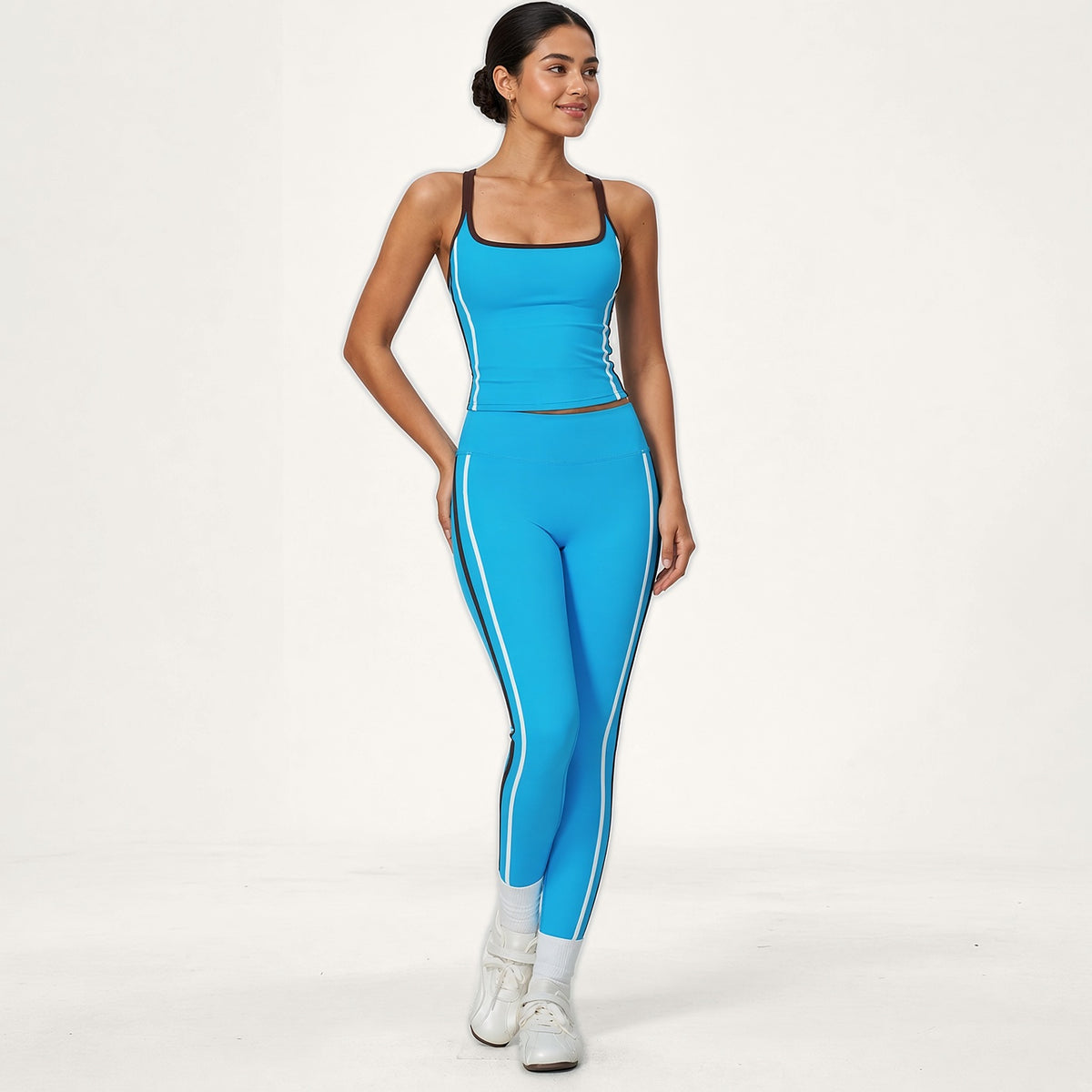 Conjunto Chaya Azul Elétrico · Camisola de Alças + Leggings