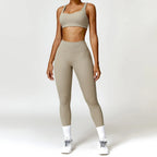 NirvaFit – Pantalones de Yoga Slim para Energía y Estilo Natural