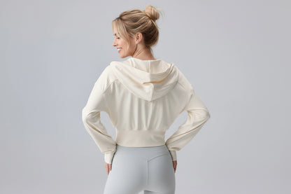 Nira Jacket – Silence in Motion