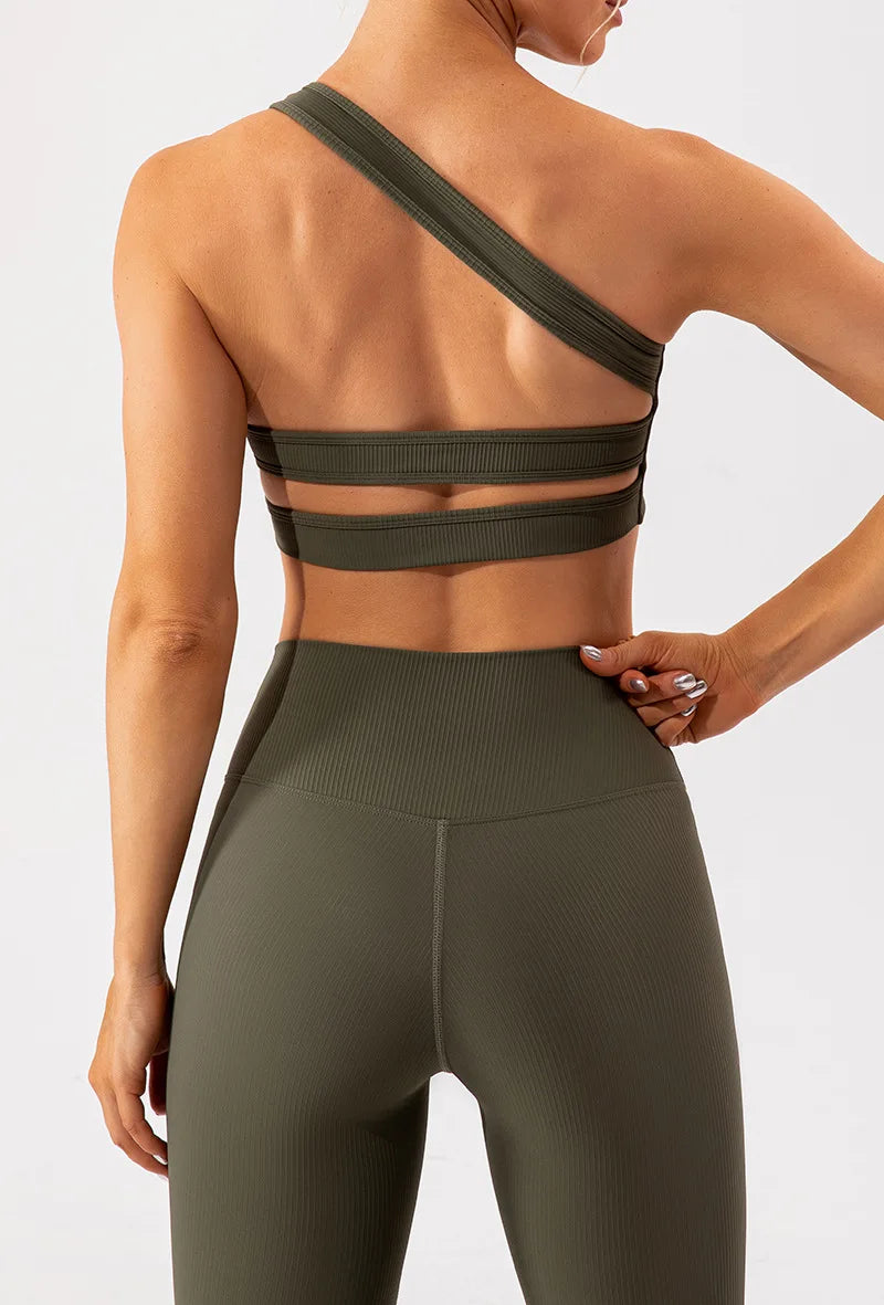 Menya Sculpt Top – Energy and Form