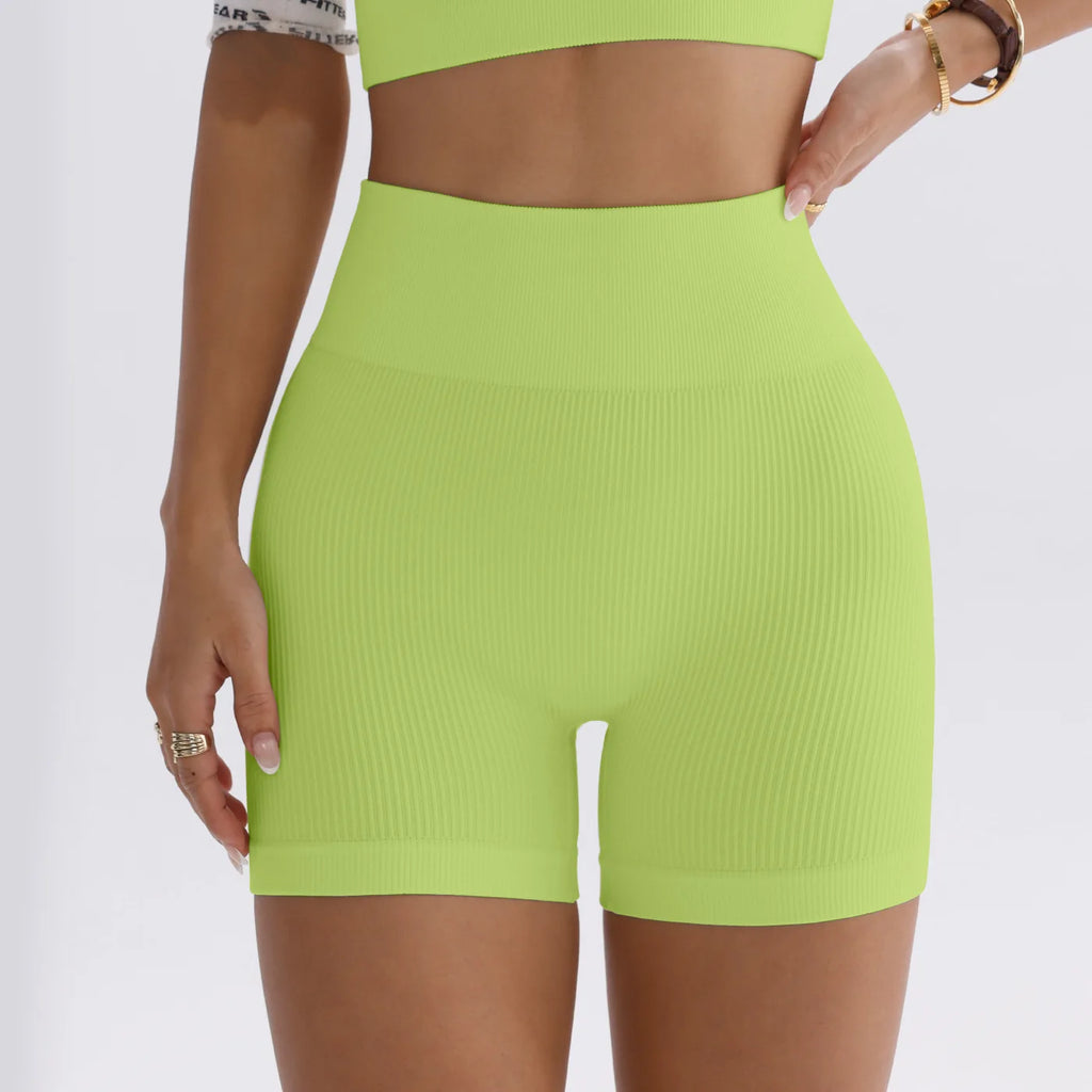 Ribbed Sculpt Shorts – Calções de Yoga de Cintura Alta para Movimento Consciente