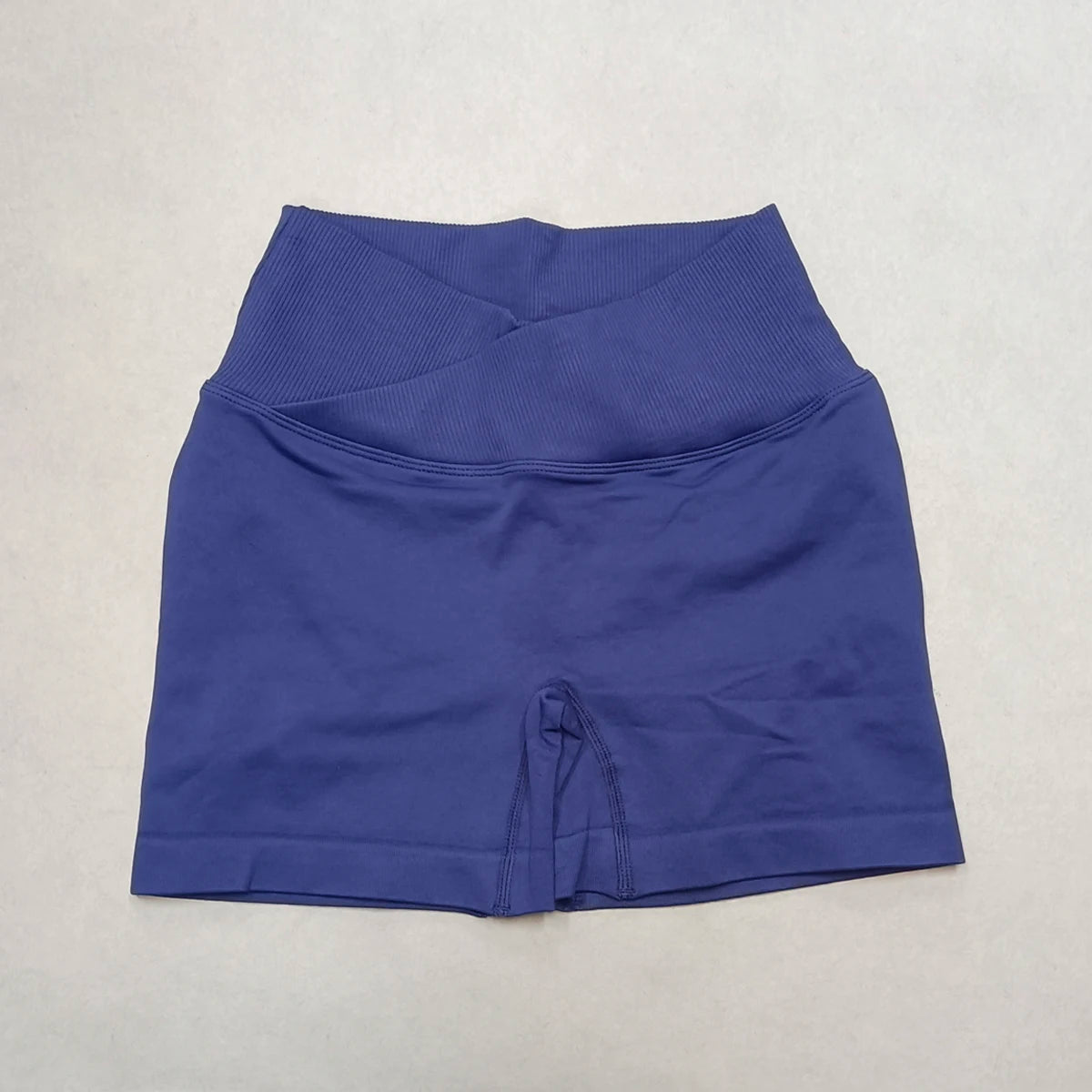 Bindu Curve – Shorts com Cintura em V e Centro de Intenção Corporal