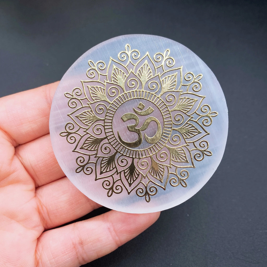 Nura Selenite Plate – Light and Purification
