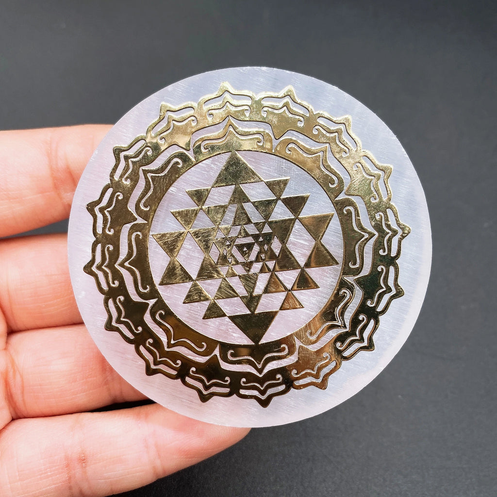 Nura Selenite Plate – Light and Purification