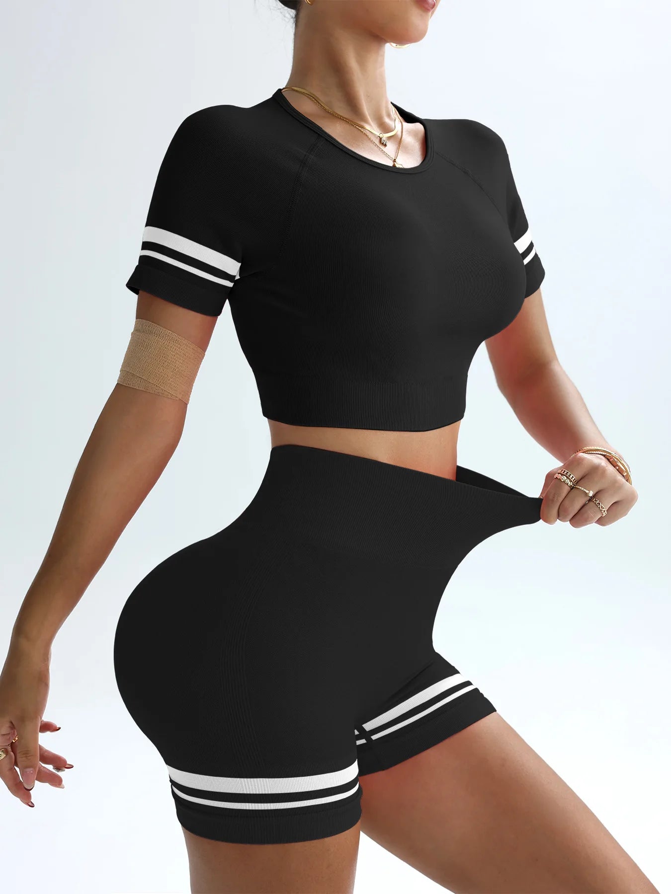 Azmira Active Set – Intensity and Movement