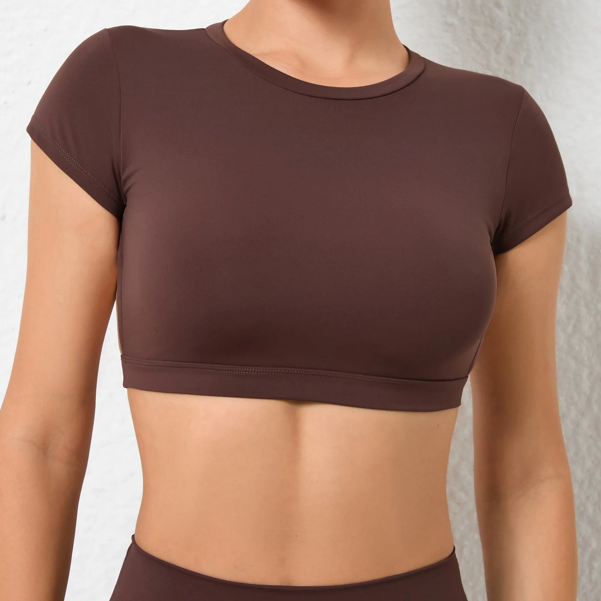 Top Corto sin espalda – Top Corto femenino informal y deportivo