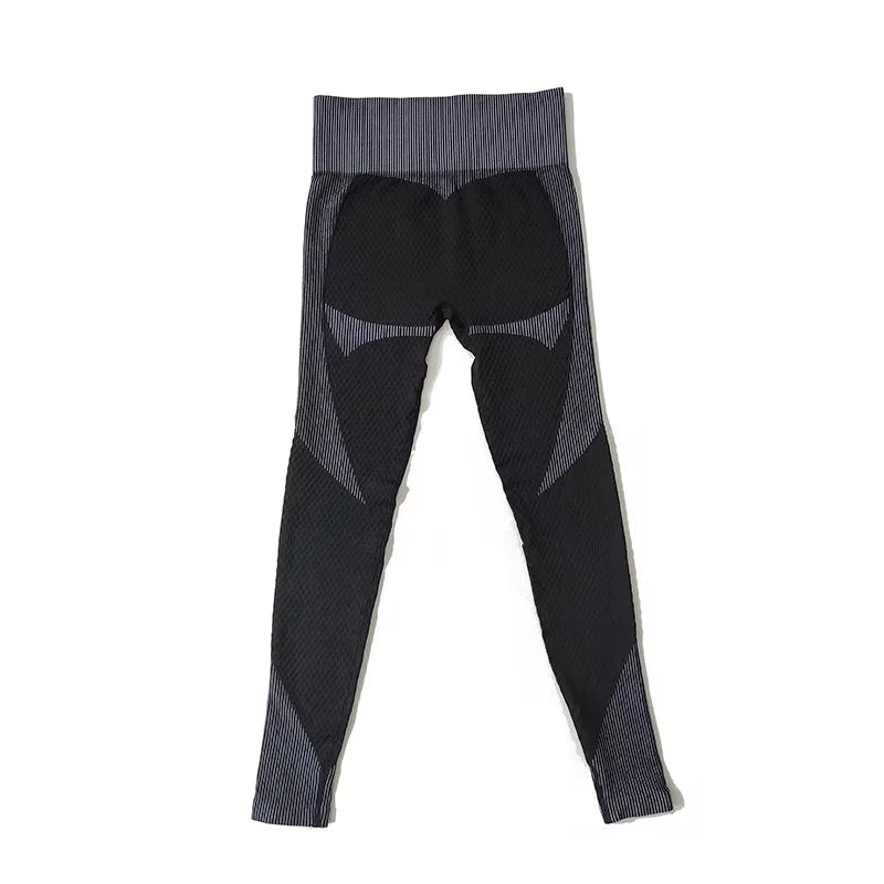 Eternal Flow Set – Seamless Yoga Set 2/3 Pieces 